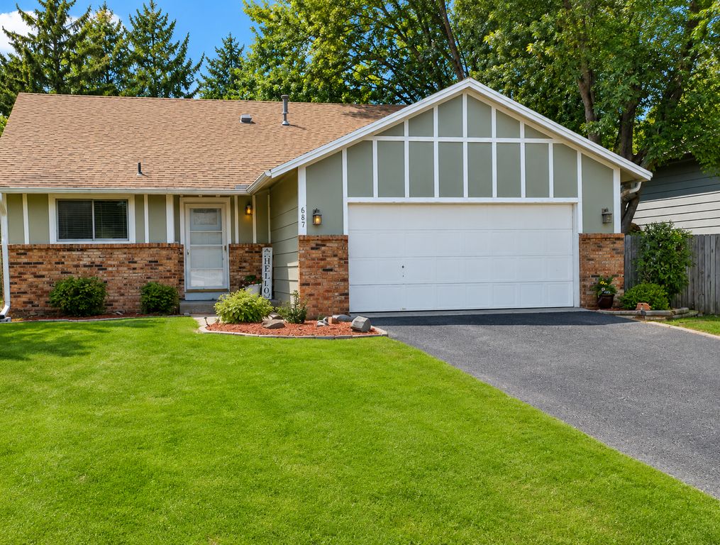 687 116th Lane NE, Blaine, MN 55434 — exterior
