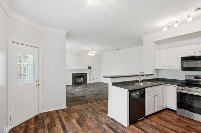 1036 Spanish Lake Drive, Avon, IN 46123