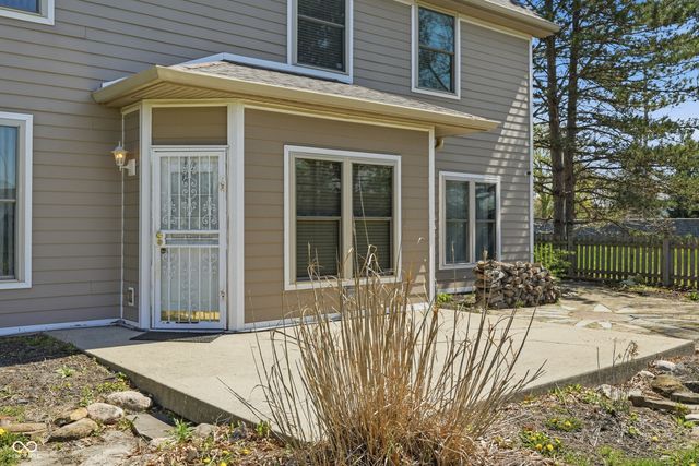 1036 Spanish Lake Drive, Avon, IN 46123