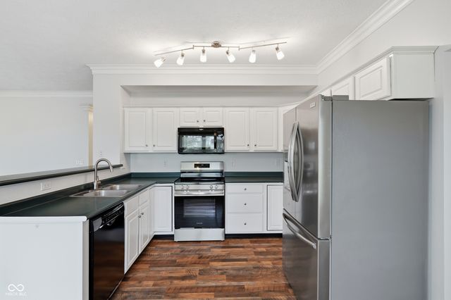 1036 Spanish Lake Drive, Avon, IN 46123