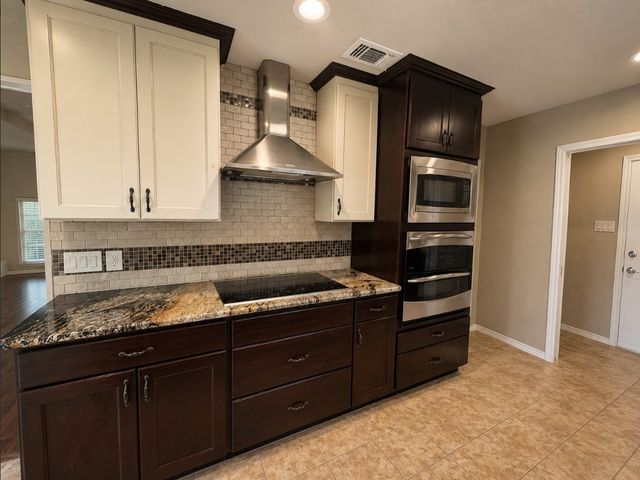 133 Springhill Drive, Hurst, TX 76054