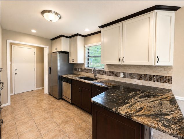 133 Springhill Drive, Hurst, TX 76054