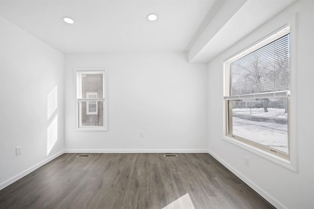 21751 Bournemouth Street, Harper Woods, MI 48225