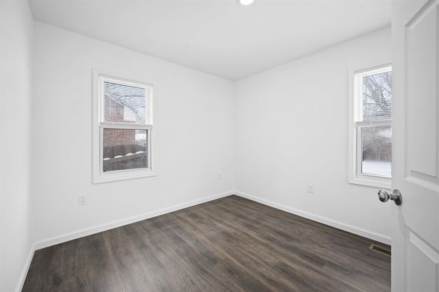 21751 Bournemouth Street, Harper Woods, MI 48225