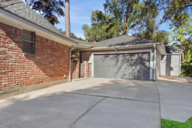 3303 Flickering Candle Drive, Spring, TX 77388