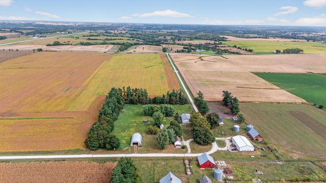 2089 270th Street, Winterset, IA 50273