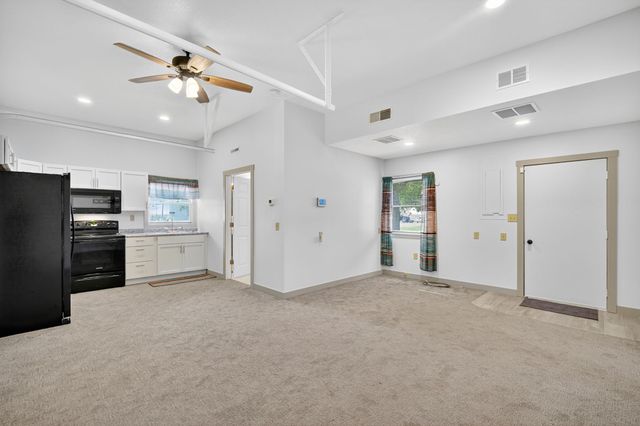 2089 270th Street, Winterset, IA 50273