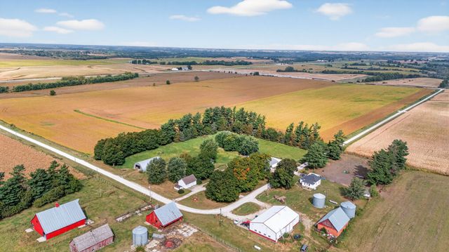2089 270th Street, Winterset, IA 50273
