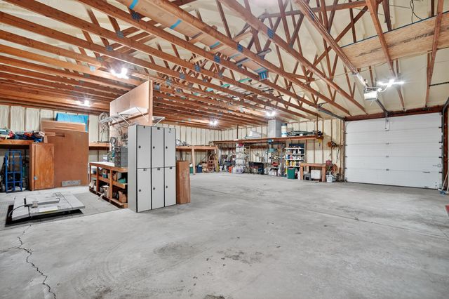 2089 270th Street, Winterset, IA 50273