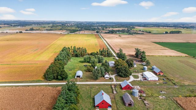 2089 270th Street, Winterset, IA 50273