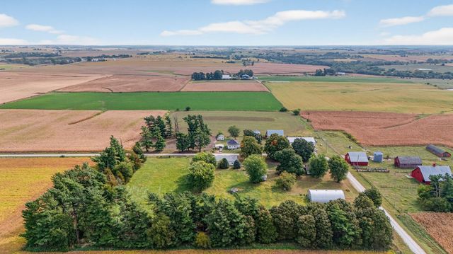 2089 270th Street, Winterset, IA 50273