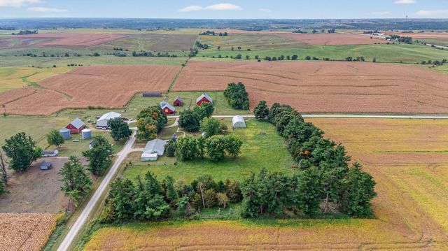 2089 270th Street, Winterset, IA 50273