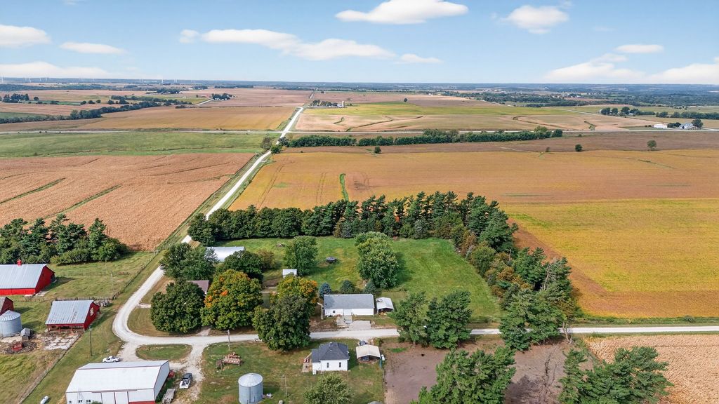 2089 270th Street, Winterset, IA 50273