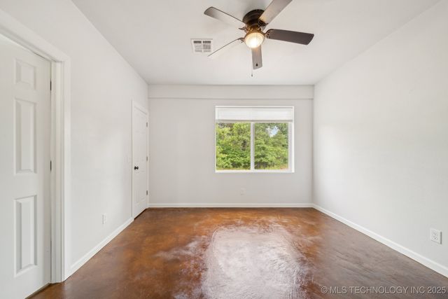 26685 Teal Circle, Henryetta, OK 74437