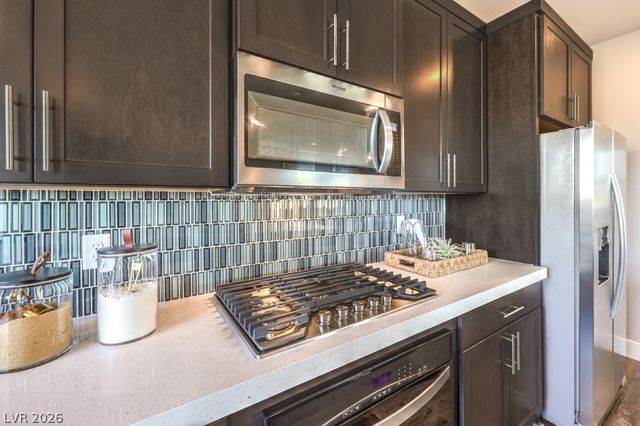 7641 Gage Falls Lane, North Las Vegas, NV 89084