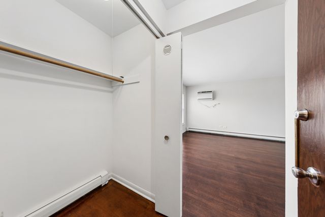 372 Yates Avenue, Calumet City, IL 60409