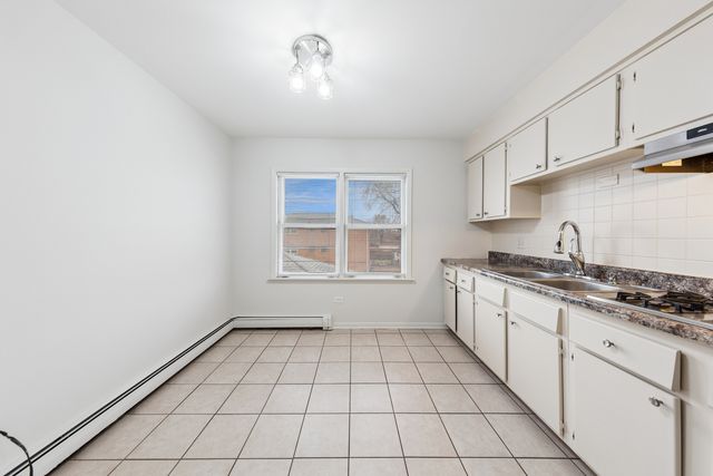 372 Yates Avenue, Calumet City, IL 60409