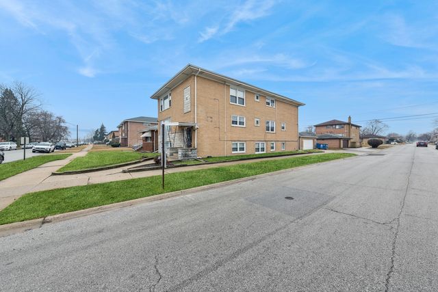 372 Yates Avenue, Calumet City, IL 60409