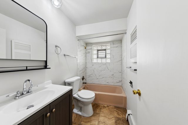 372 Yates Avenue, Calumet City, IL 60409