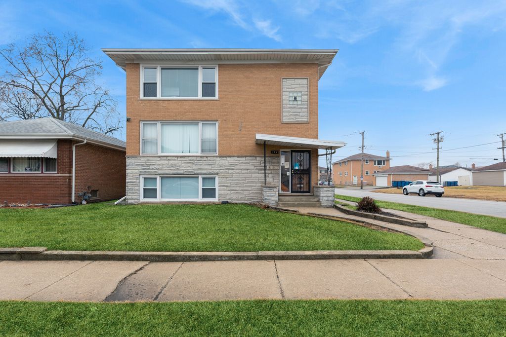 372 Yates Avenue, Calumet City, IL 60409