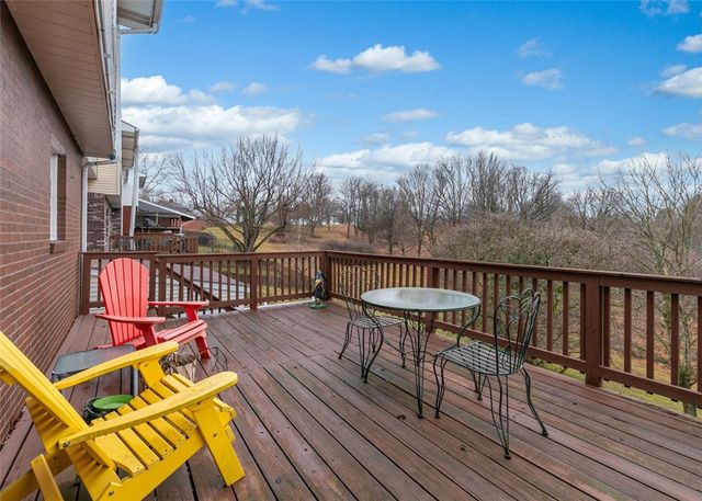 36 Manorfield, Murrysville, PA 15626