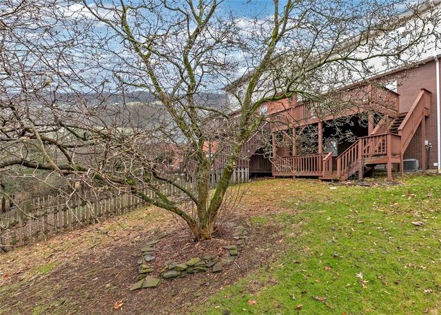 36 Manorfield, Murrysville, PA 15626