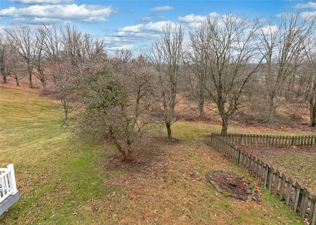 36 Manorfield, Murrysville, PA 15626