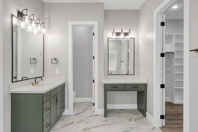 135 Wick Willow Road, Montgomery, TX 77356