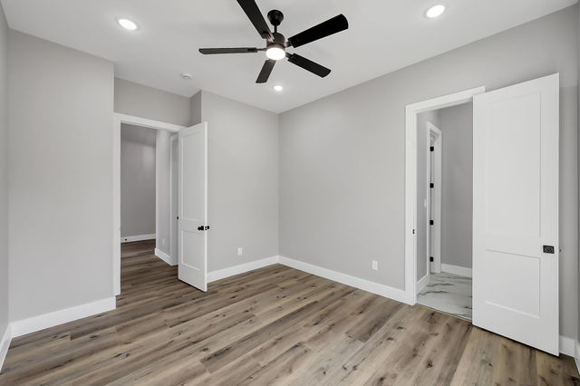 135 Wick Willow Road, Montgomery, TX 77356