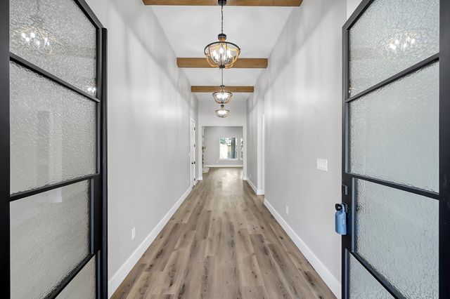 135 Wick Willow Road, Montgomery, TX 77356