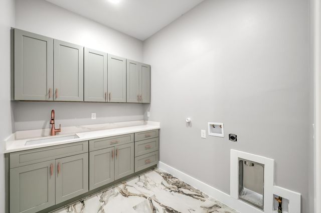 135 Wick Willow Road, Montgomery, TX 77356