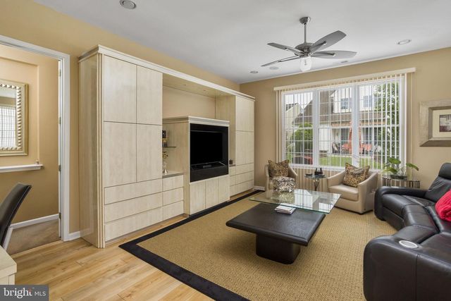 25 COPERNICUS CT, Cranbury, NJ 08512