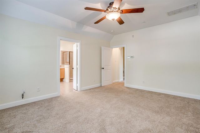 942 Brook Forest Lane, Euless, TX 76039