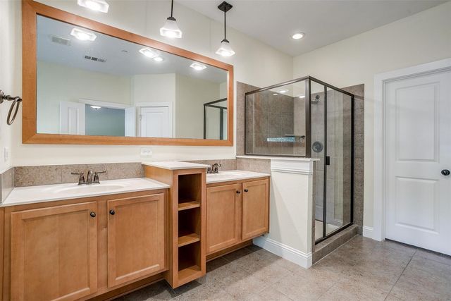 942 Brook Forest Lane, Euless, TX 76039