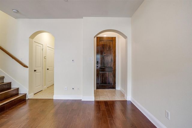 942 Brook Forest Lane, Euless, TX 76039