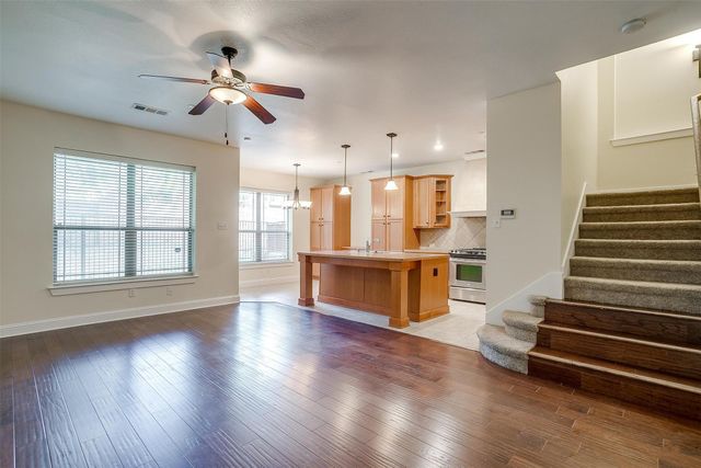 942 Brook Forest Lane, Euless, TX 76039
