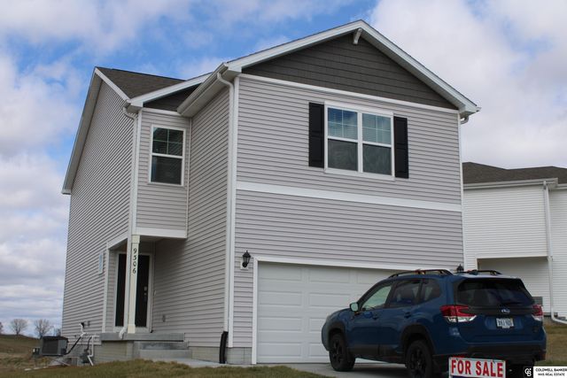 9306 Reynolds Street, Omaha, NE 68122