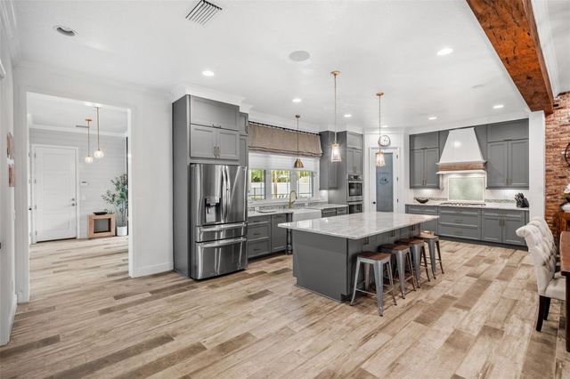 105 PINE STREET, Windermere, FL 34786