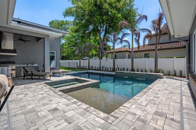 105 PINE STREET, Windermere, FL 34786