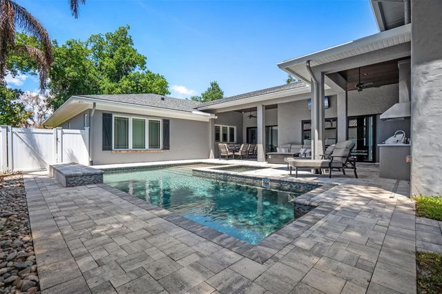 105 PINE STREET, Windermere, FL 34786