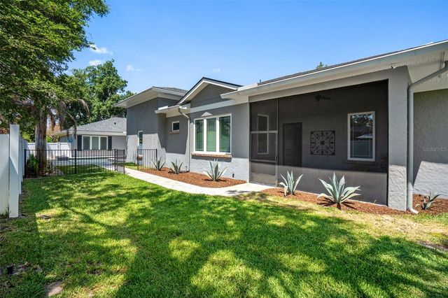 105 PINE STREET, Windermere, FL 34786