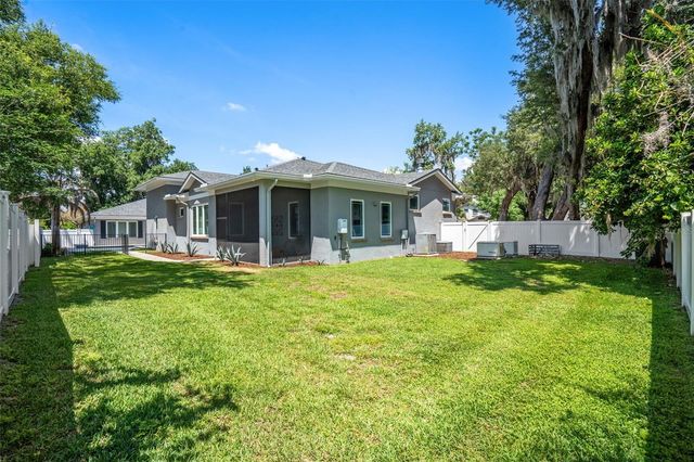 105 PINE STREET, Windermere, FL 34786