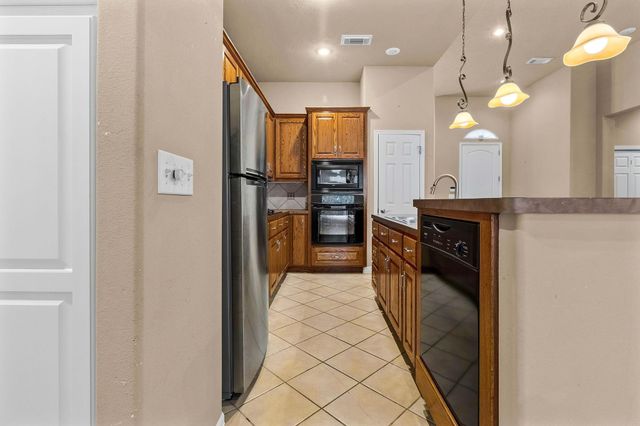 104 Sunset Court, Livingston, TX 77351
