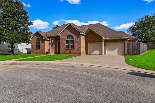 104 Sunset Court, Livingston, TX 77351