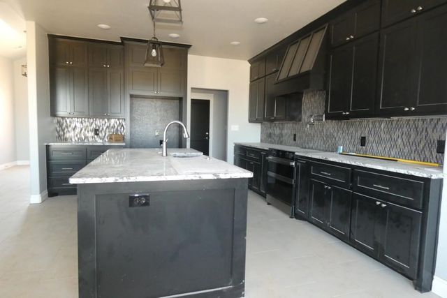 12568 Pinnacle Ln, Elgin, OK 73538