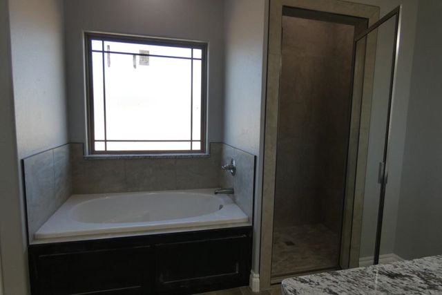 12568 Pinnacle Ln, Elgin, OK 73538