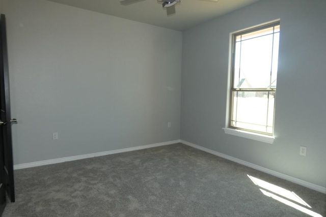 12568 Pinnacle Ln, Elgin, OK 73538