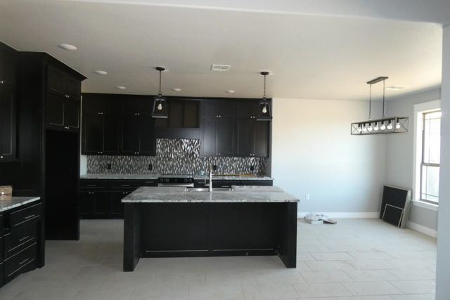 12568 Pinnacle Ln, Elgin, OK 73538