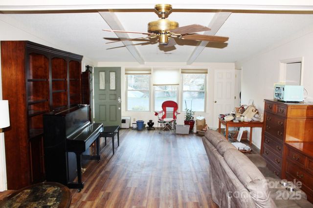 44 Jervey Road 4D, Tryon, NC 28782