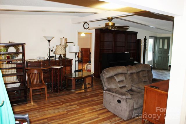 44 Jervey Road 4D, Tryon, NC 28782